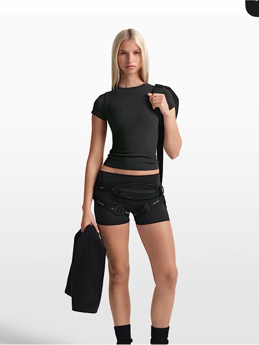 Nike x Skims Ribbed Seamless Short Sleeve Top - Obsidian